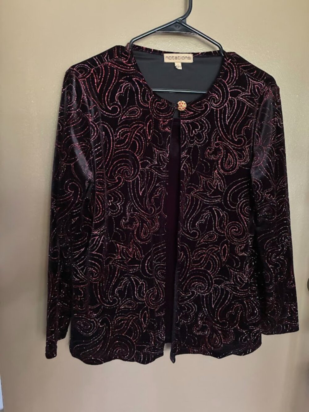Notations Woman LargBlack Velvet Open Front Attached Jacket & Tank w/Red Sparkle